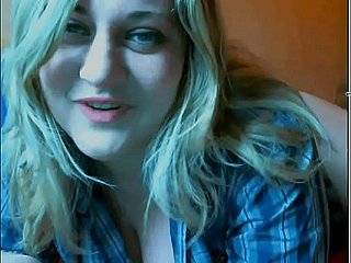 Natasha de Dnipro montre sa chatte et trou du cul