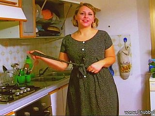 Huisvrouw Blowjob Outlander An obstacle 1950's!