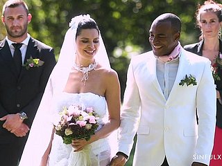 FFM romantis interracial threesome dengan Kira Queen and Canela Kulit