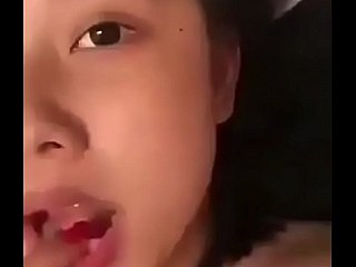 Em gai bi saya menyanyikan khi XA HANG