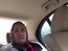 Ясли teyze sikin kalkarken sikecen Diyor