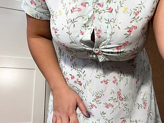 Well-endowed ایوا اپنی انگلیوں سے اپنی بلی کو مشت زنی کرنا پسند کرتا ہے ، گندی بات ، ایوا کی تیز آوازیں
