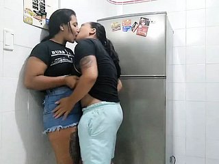 Sungguh tukang ledeng yang efisien menemukan pipa saya