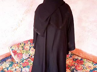 ハードファックされたMMSハードコアを持つパキスタンヒジャーブの女の子