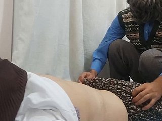 Бородатый профессор трахает арабскую турецкую порно