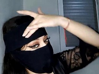 Arab MILF teases me on webcam