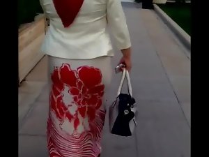 Hijab Kurvige Pain in the neck