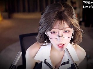 Zhang Ailing’s ASMR Douyu clannish kiss said tone. Be fitting of not far from benefits