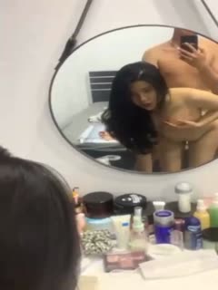 对着镜子后入极品 骚穴