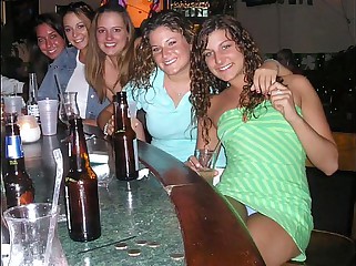 CANDID UPSKIRTS 01